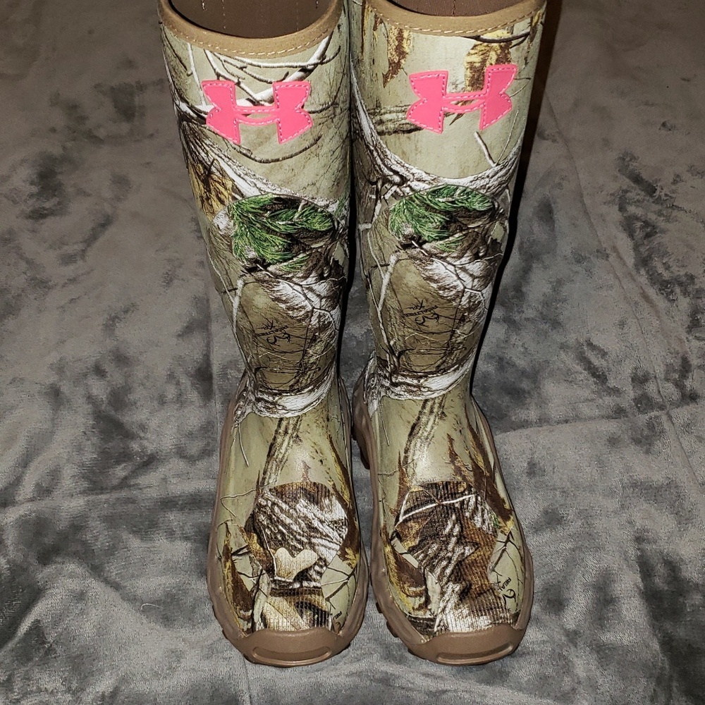 Under Armour hunting boots